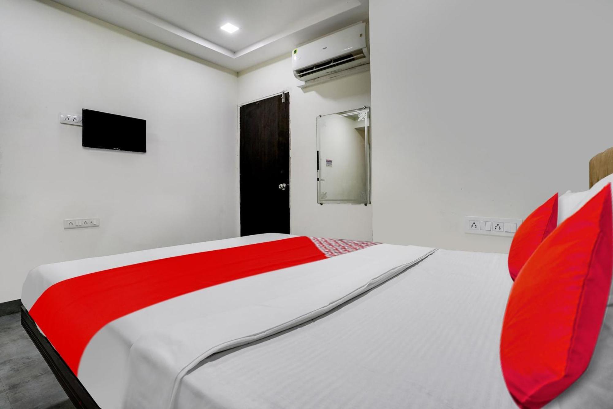 Hotel O Ashwi Нави Мумбаи Экстерьер фото